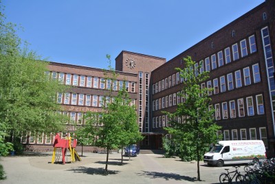 Grundschule am Weißen See 1
