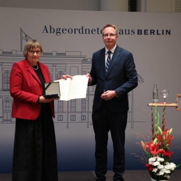 Susanne Kahl-Passoth mit Louise-Schroeder-Medaille ausgezeichnet