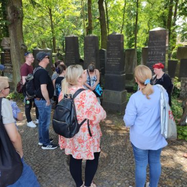 Rundgang über den Jüdischen Friedhof in Weißensee